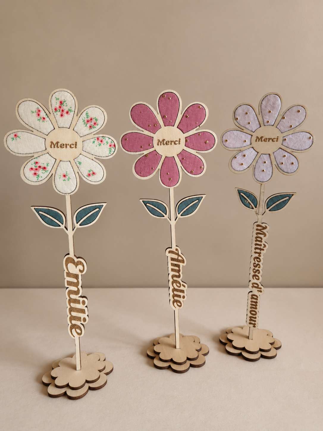 Fleur en bois personnalisée